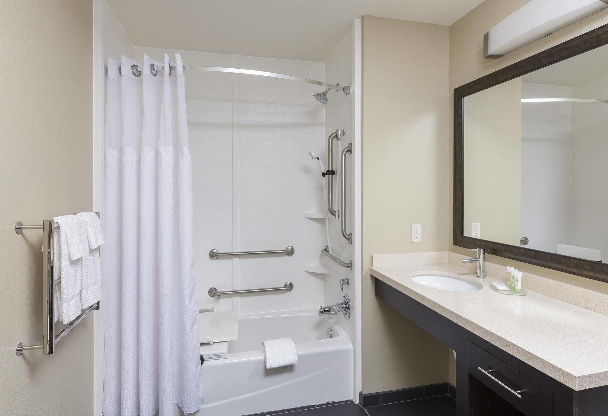 Staybridge Canton By Ihg North Canton