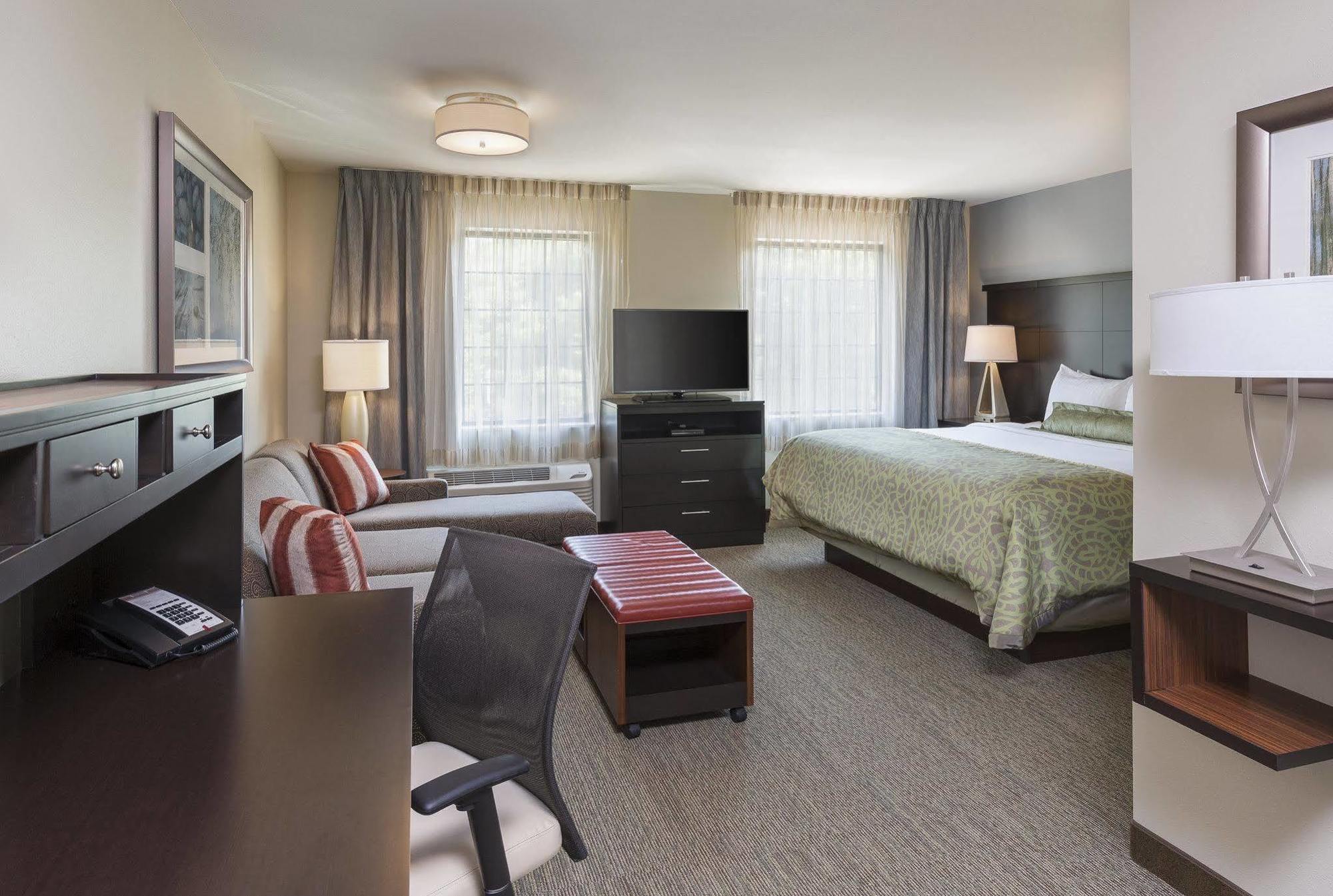 Staybridge Canton By Ihg Hotel 2*